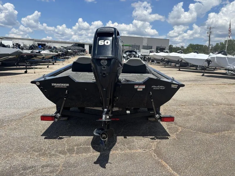 Slide: The Image of 2018 Tracker Pro Team™ 175 TXW boat with Mercury 60 engine, parked outdoors. - 6