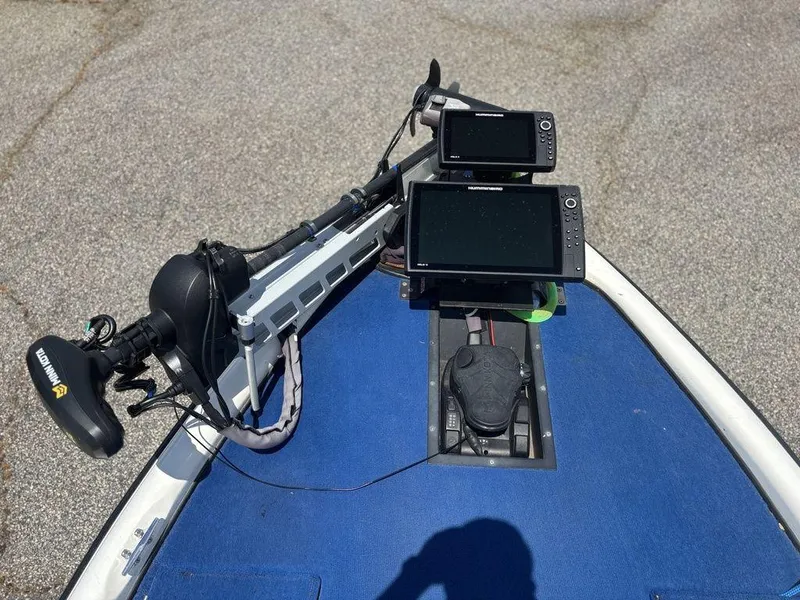 Slide: The Image of Triton TR20 boat deck with Minn Kota trolling motor and Humminbird fish finders, 2000 model. - 18