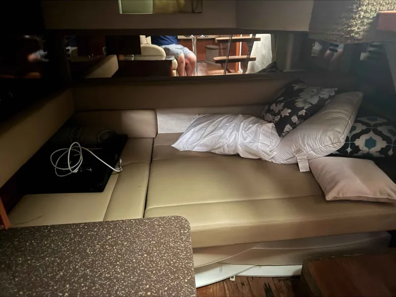 Slide: The Image of Sea Ray Sundancer 370 2013 - 12