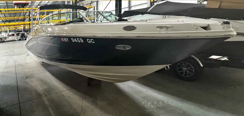 The Image of Sea Ray 230 Select 2007 - 1