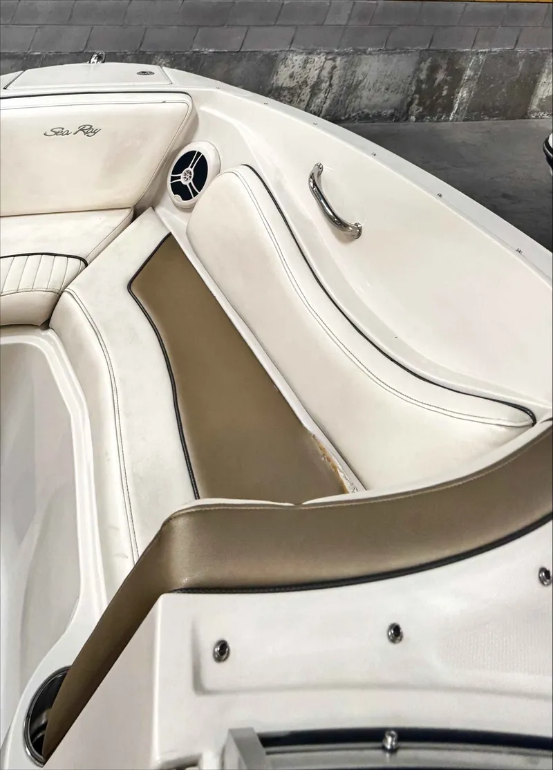 Slide: The Image of Sea Ray 230 Select 2007 - 14