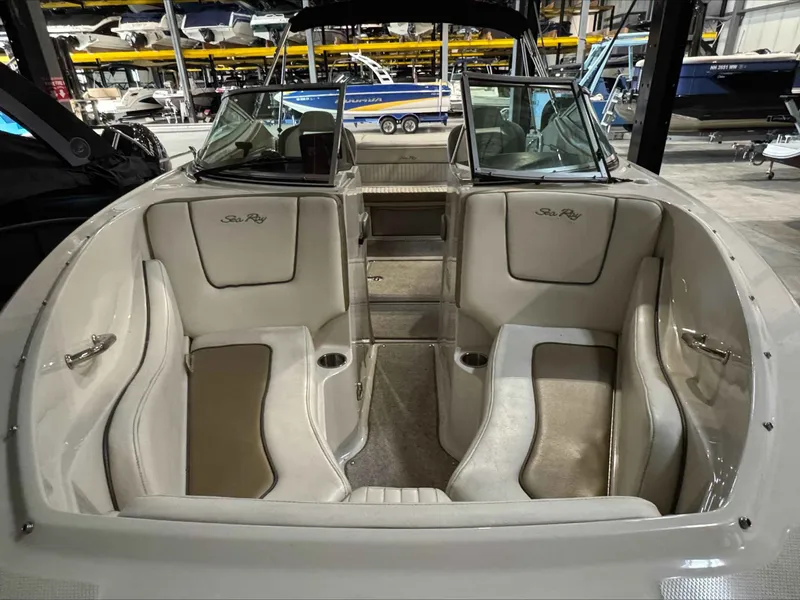 Slide: The Image of Sea Ray 230 Select 2007 - 19