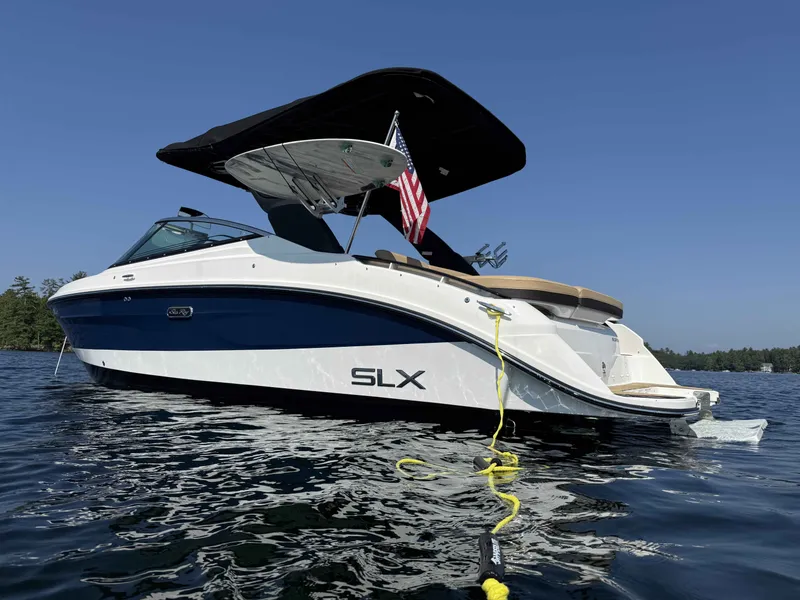 Slide: The Image of Sea Ray 260SXS 2024 - 3