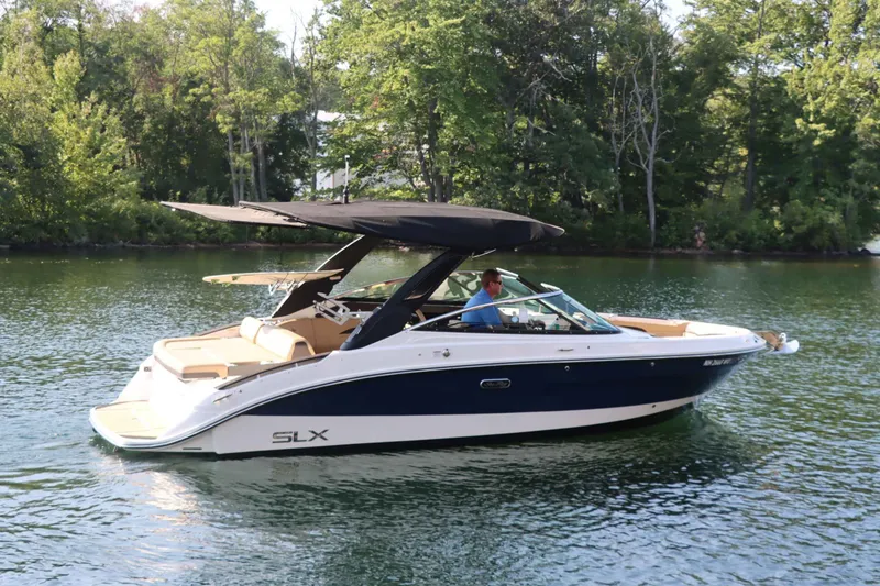 Slide: The Image of Sea Ray 260SXS 2024 - 4