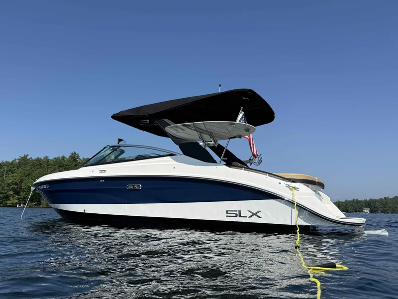 Slide: The Image of Sea Ray 260SXS 2024 - 6
