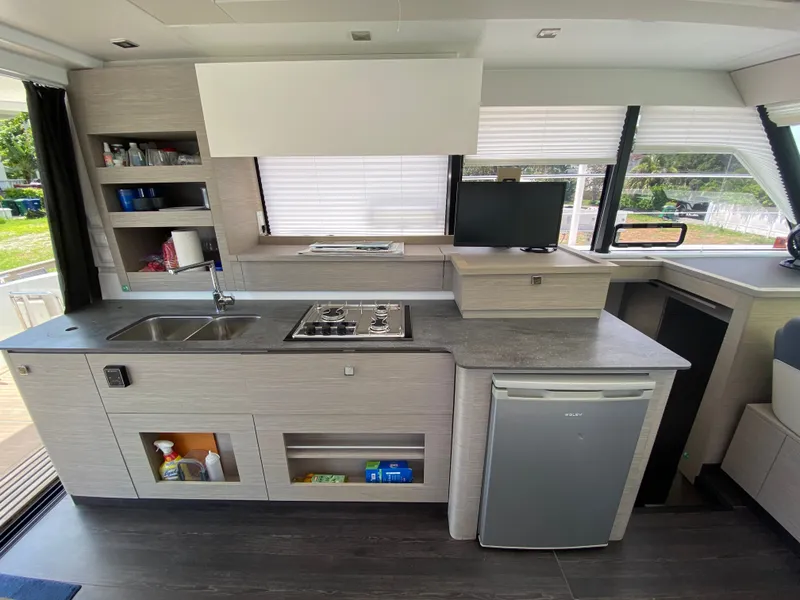 Slide: The Image of Fountaine Pajot MY4.S 2021 - 32