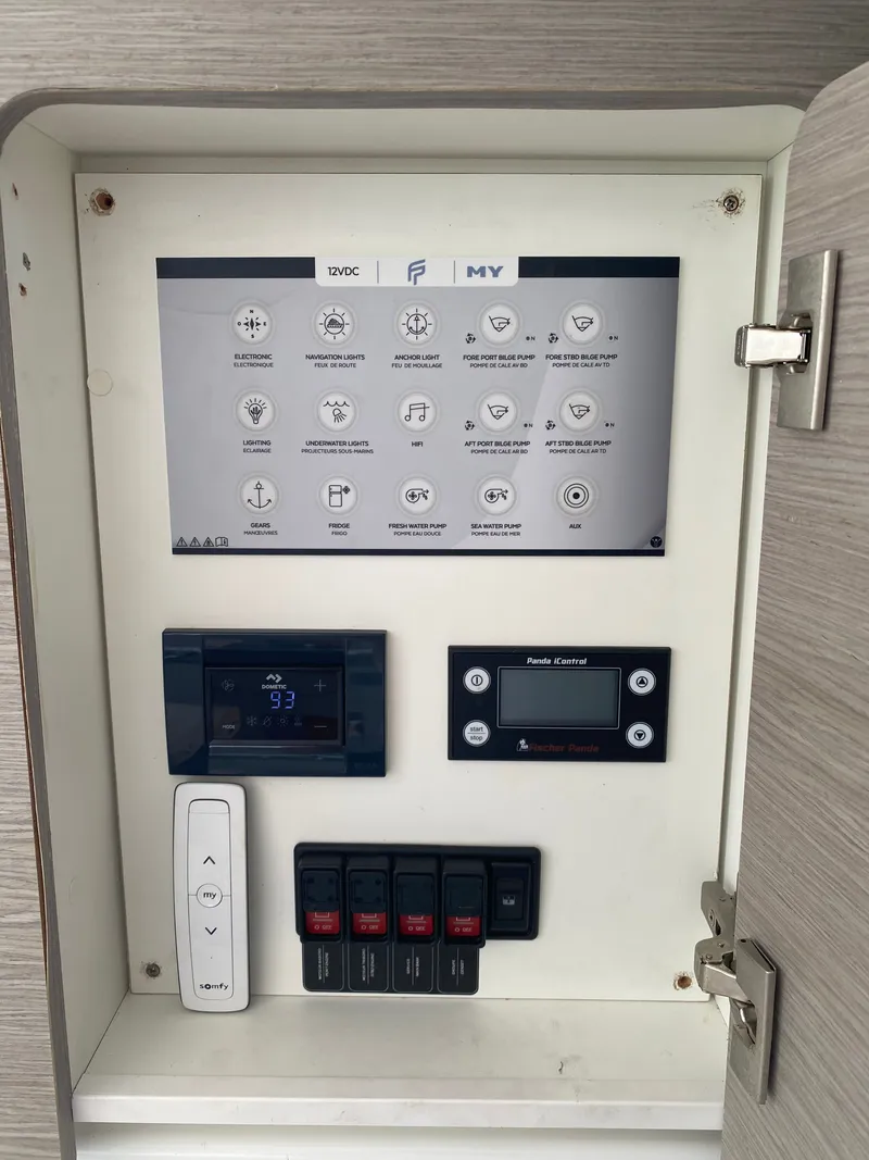 Slide: The Image of Fountaine Pajot MY4.S 2021 - 37