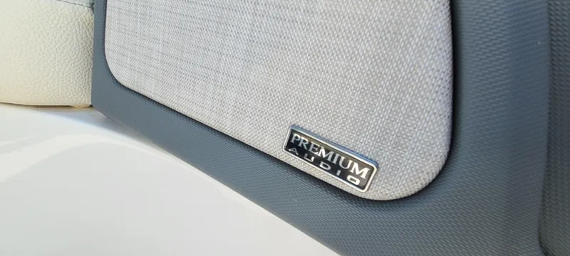 Slide: The Image of Cobalt R5 2020 - 61