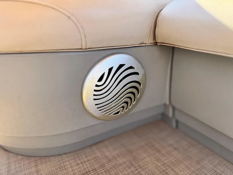 Slide: The Image of Speaker detail on 2023 Sun Tracker Bass Buggy 18 DLX boat interior. - 20
