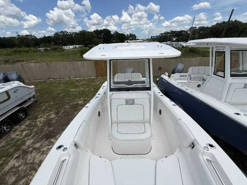 Slide: The Image of Sea Fox 228 Commander 2025 - 10