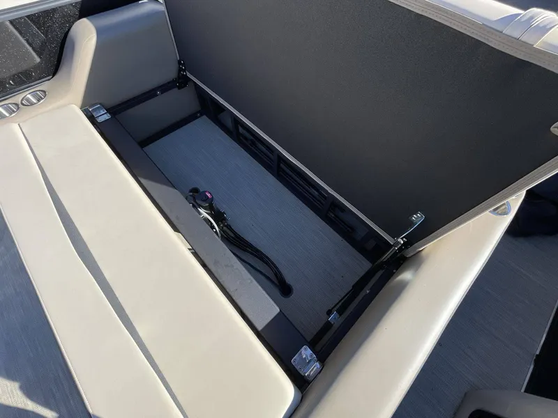 Slide: The Image of South Bay S224UL ARCH 2025 - 4