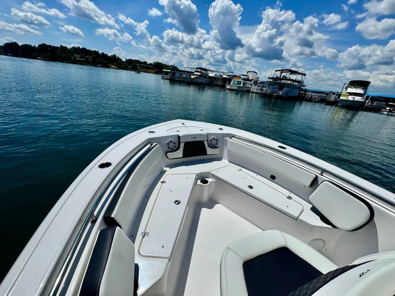 Slide: The Image of Tidewater 210 LXF 2025 - 11