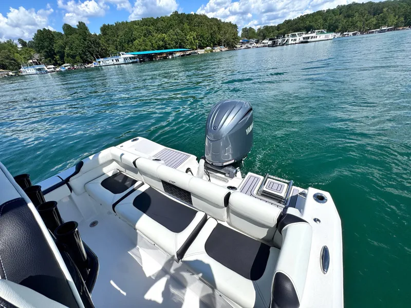 Slide: The Image of Tidewater 210 LXF 2025 - 15