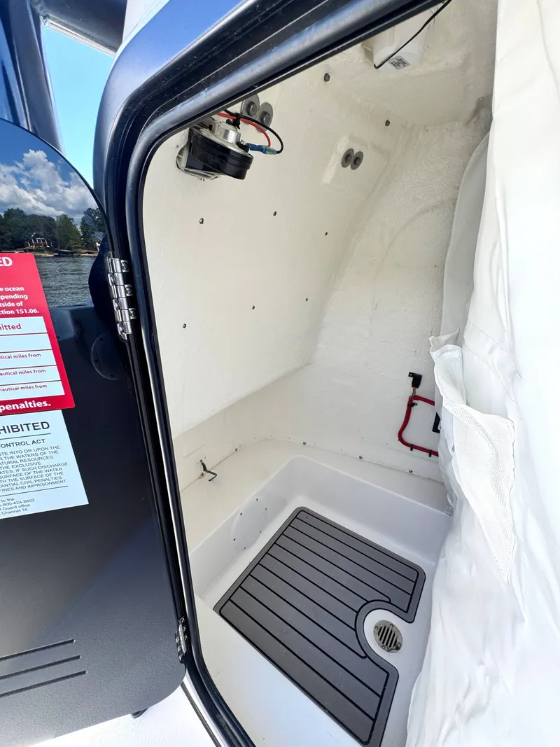 Slide: The Image of Tidewater 210 LXF 2025 - 18