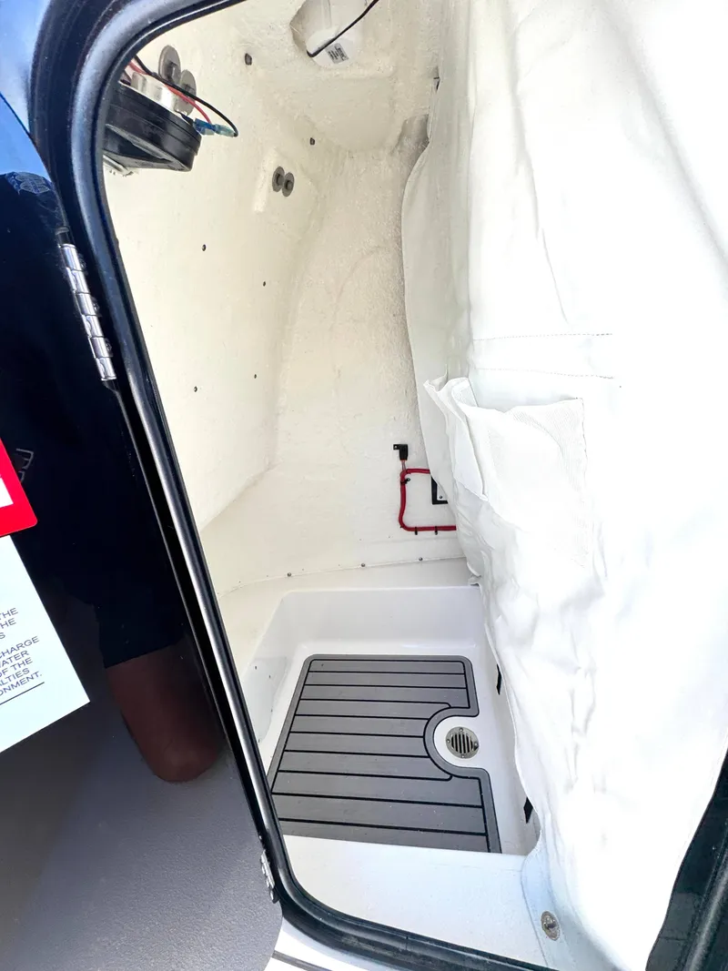 Slide: The Image of Tidewater 210 LXF 2025 - 19