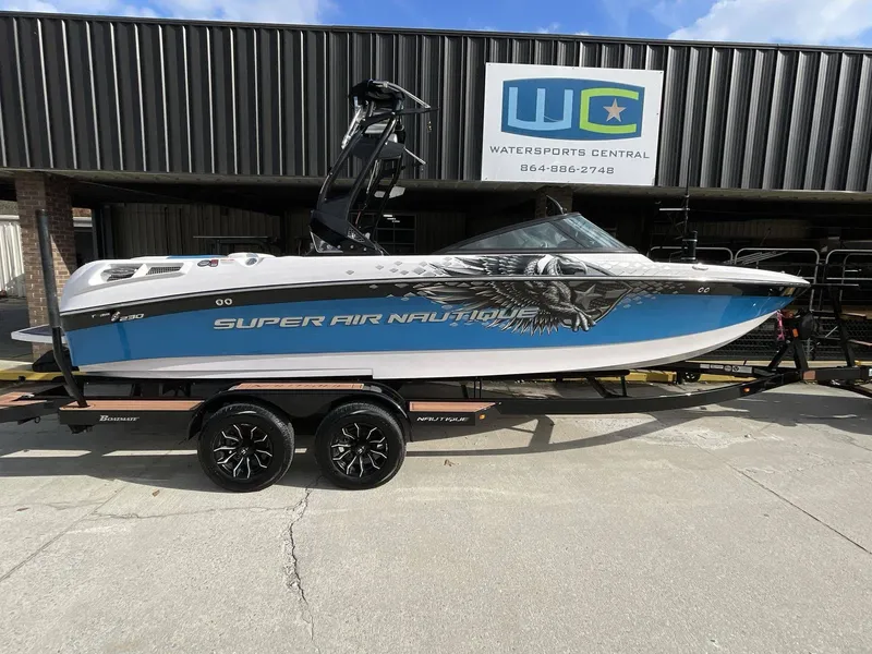 Slide: The Image of Correct Craft 230TE 2011 - 11