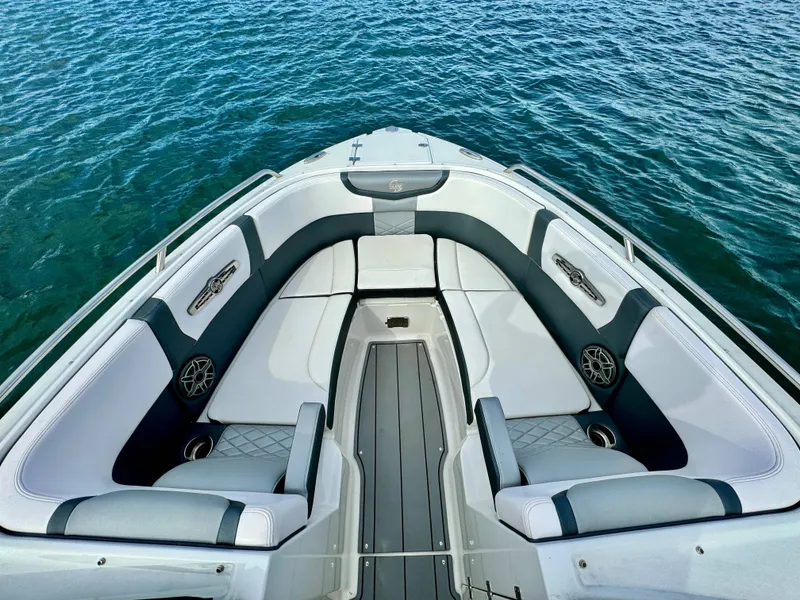 Slide: The Image of Chaparral 26 Surf 2021 - 6