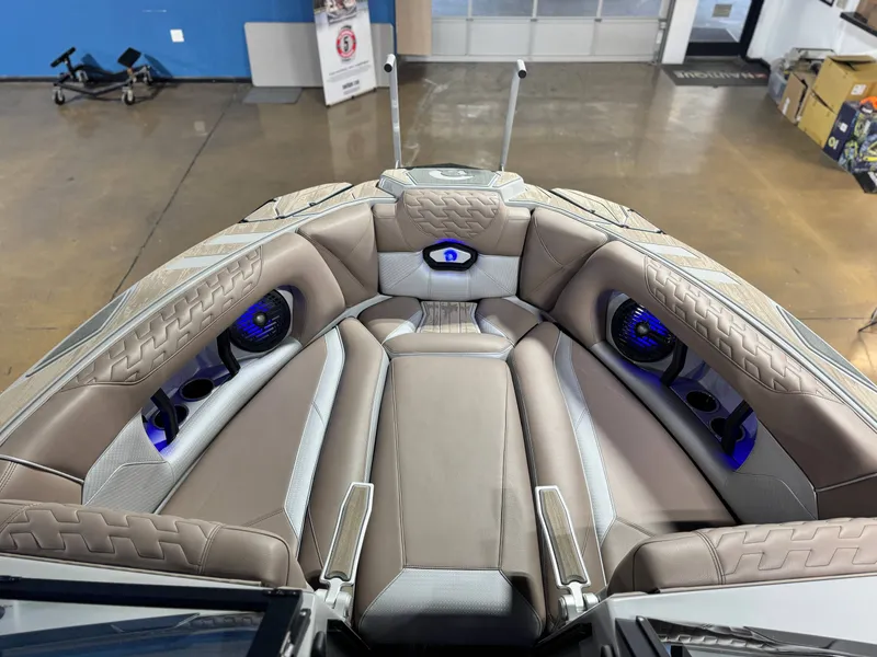 Slide: The Image of Centurion Ri245 2025 - 17