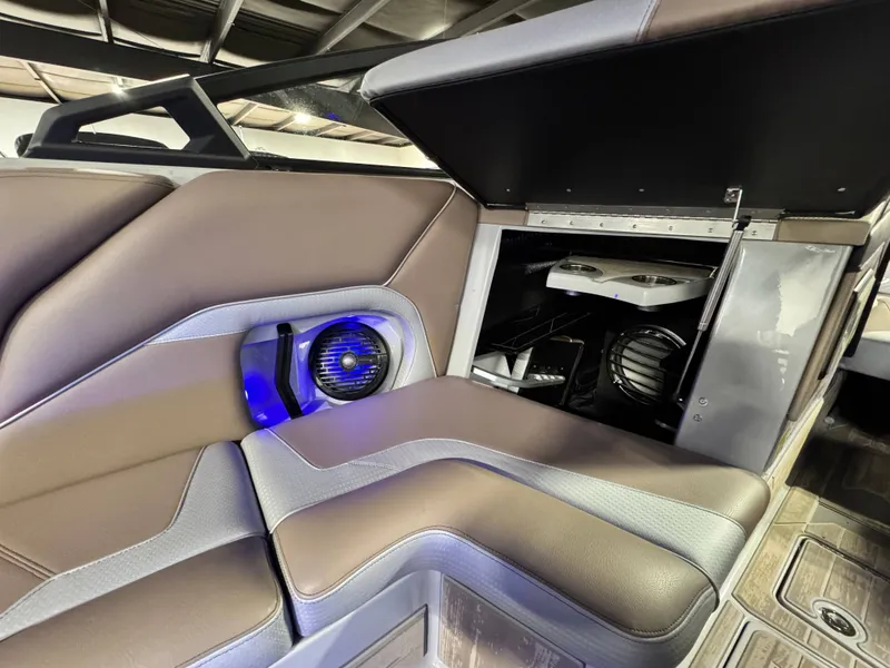 Slide: The Image of Centurion Ri245 2025 - 20