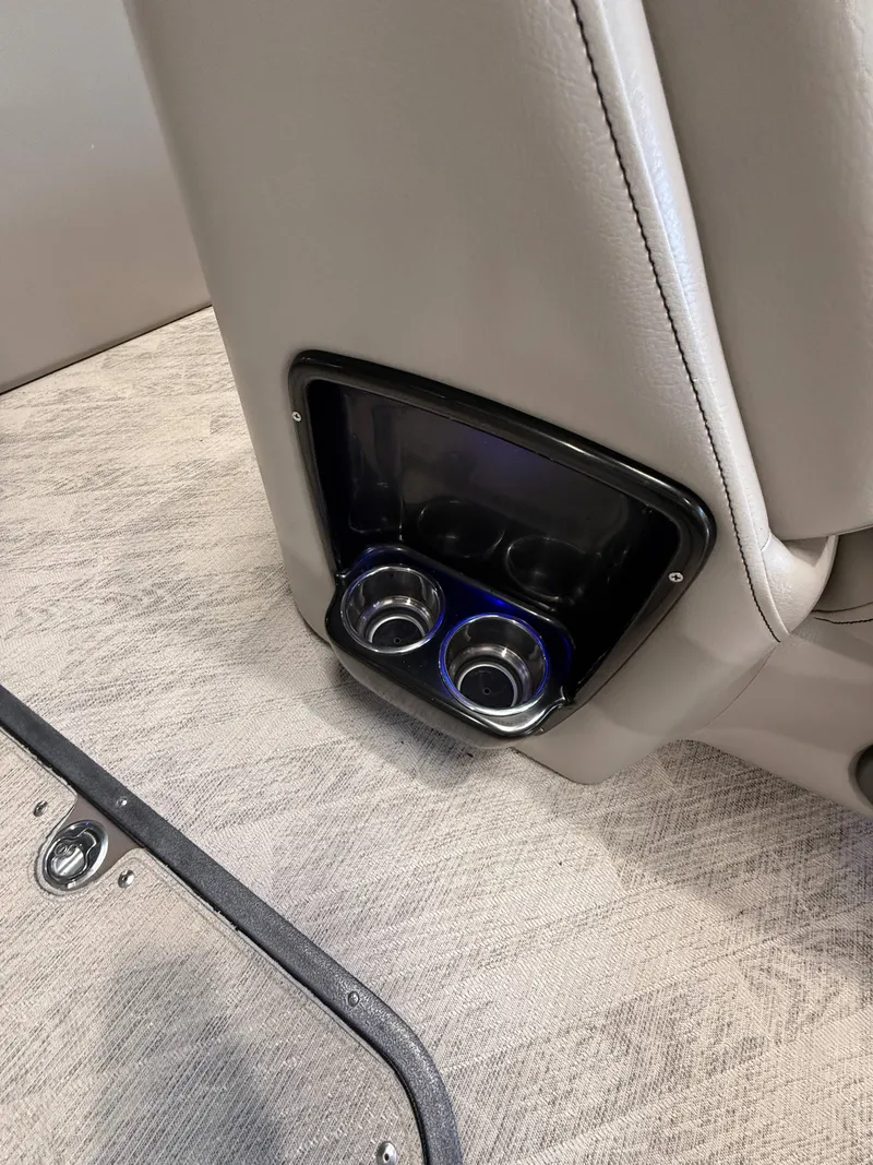 Slide: The Image of Manitou 25 SES Platinum 2019 - 14