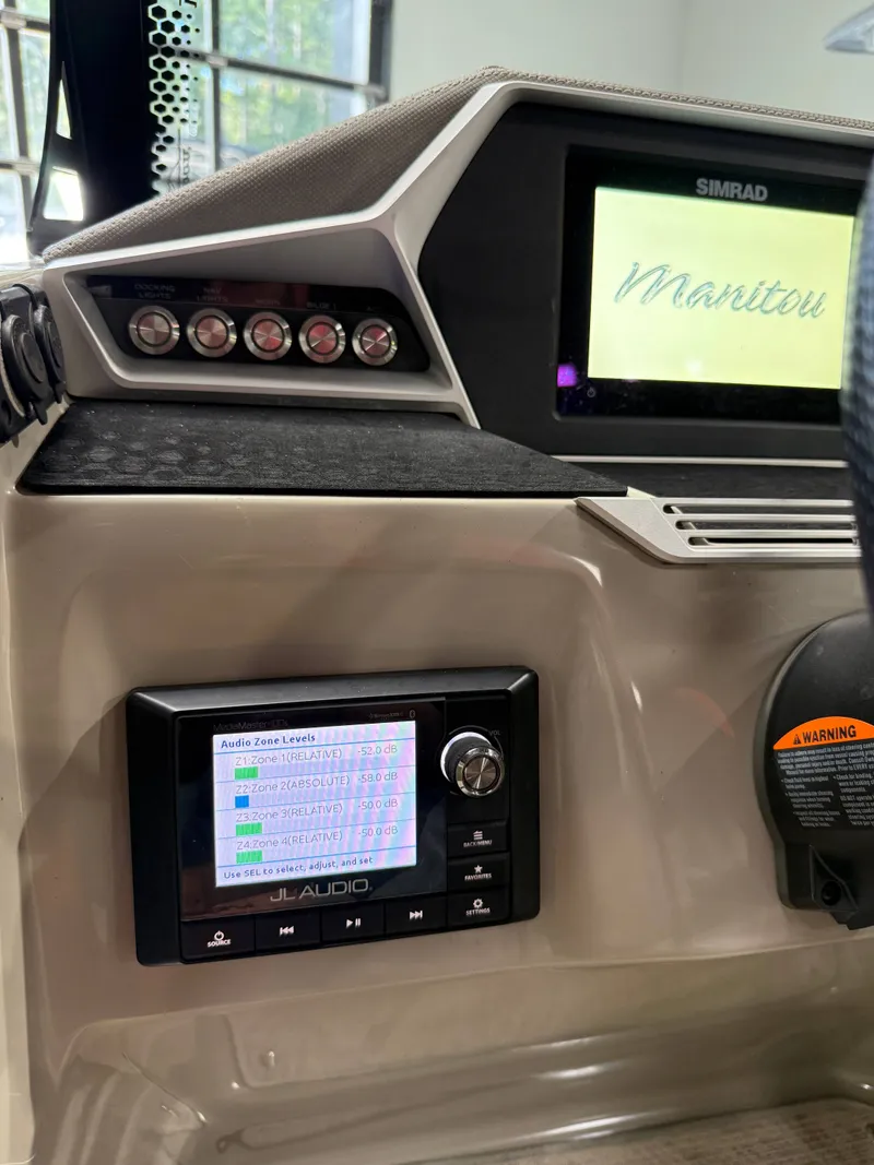 Slide: The Image of Manitou 25 SES Platinum 2019 - 7