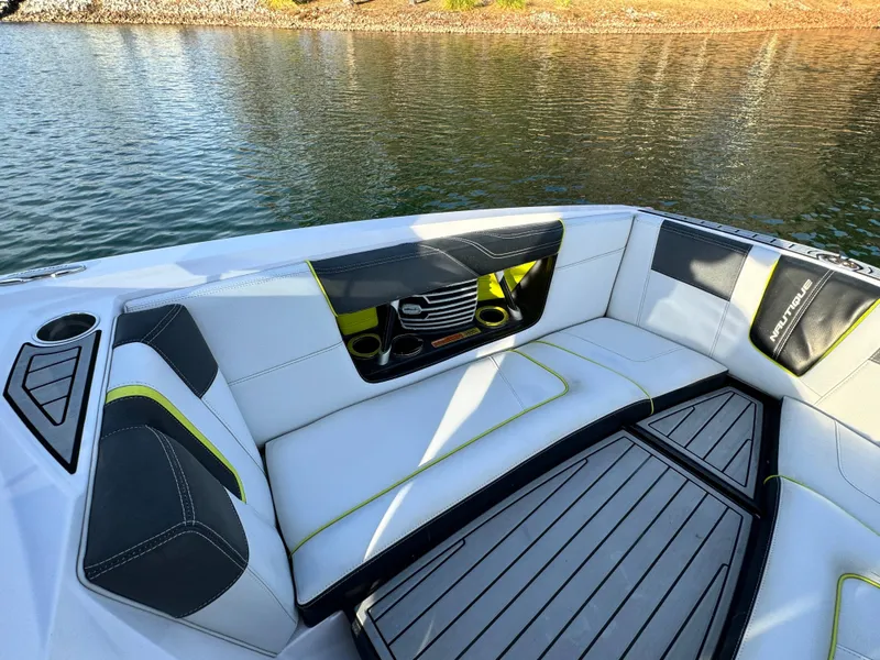 Slide: The Image of Nautique G25 2015 - 15