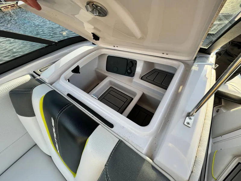 Slide: The Image of Nautique G25 2015 - 17