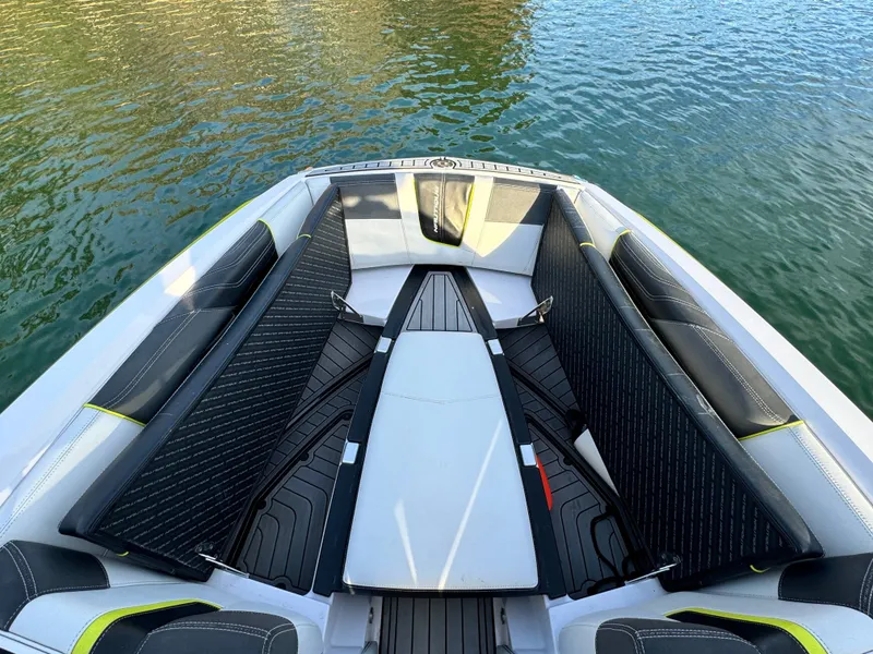 Slide: The Image of Nautique G25 2015 - 18