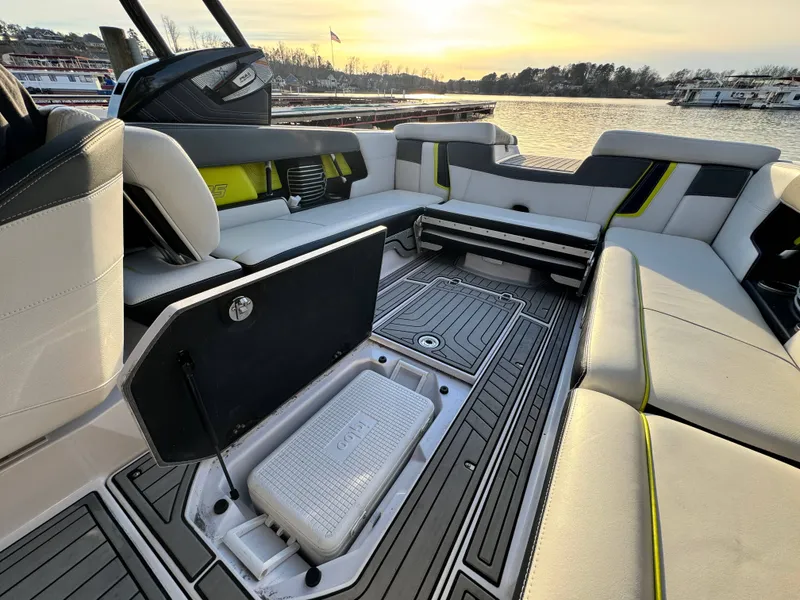 Slide: The Image of Nautique G25 2015 - 21