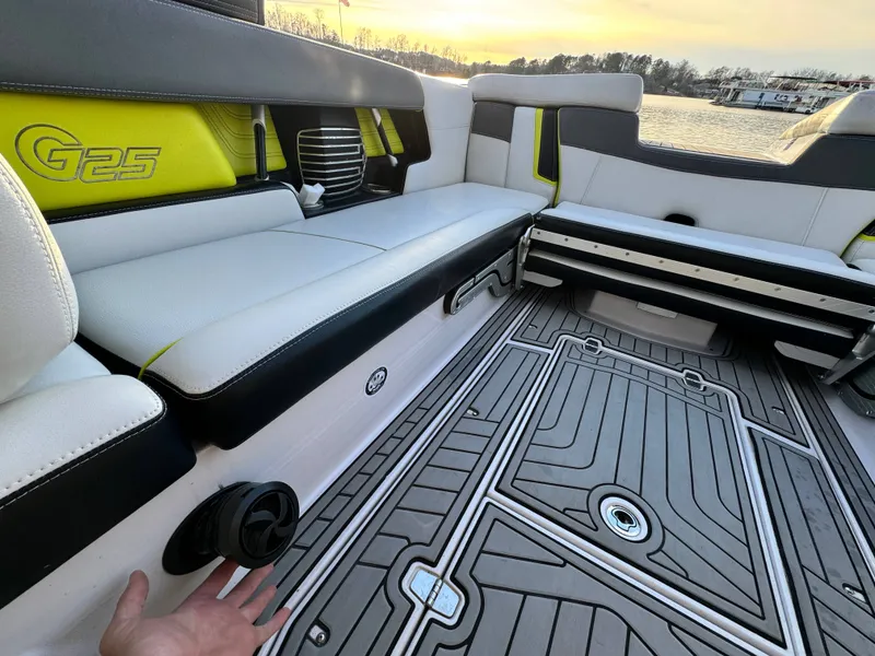 Slide: The Image of Nautique G25 2015 - 25