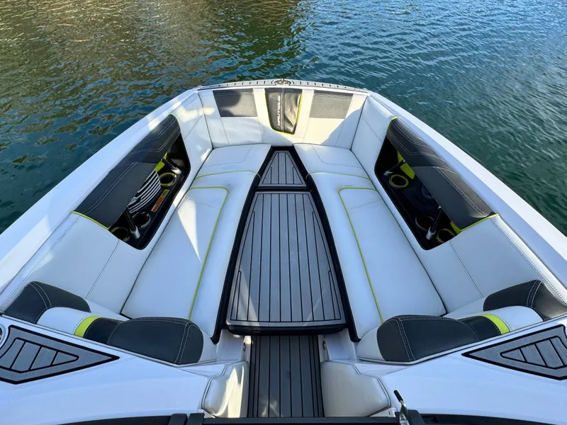 Slide: The Image of Nautique G25 2015 - 30