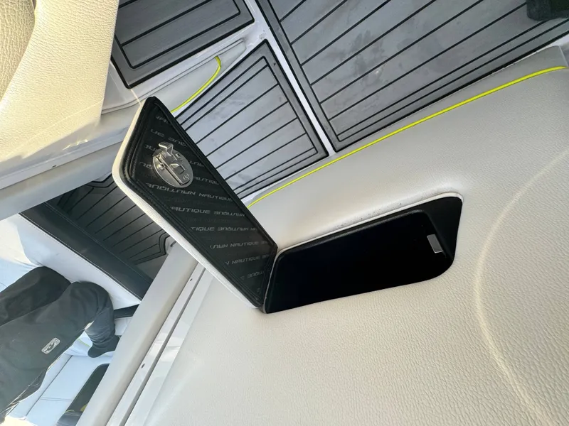 Slide: The Image of Nautique G25 2015 - 33