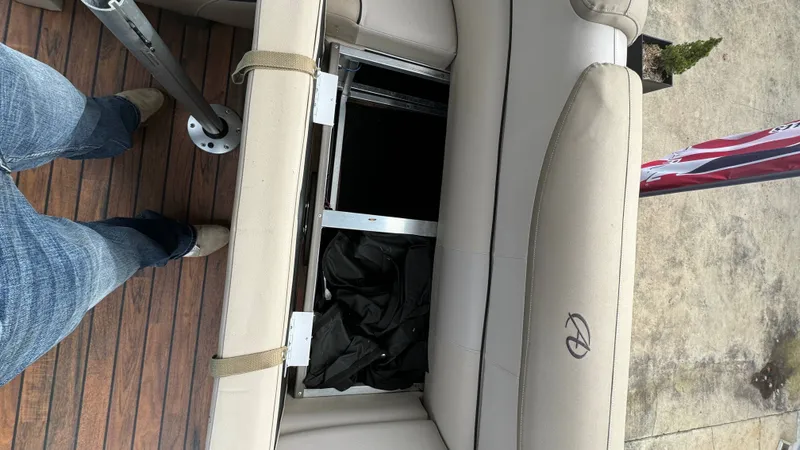 Slide: The Image of Avalon Double Decker 2015 - 16