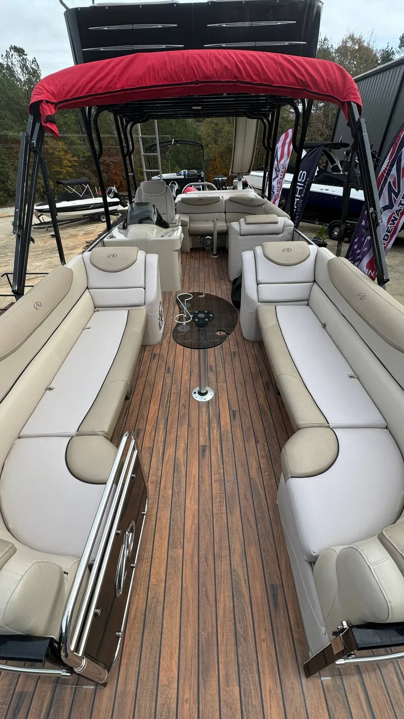 Slide: The Image of Avalon Double Decker 2015 - 5