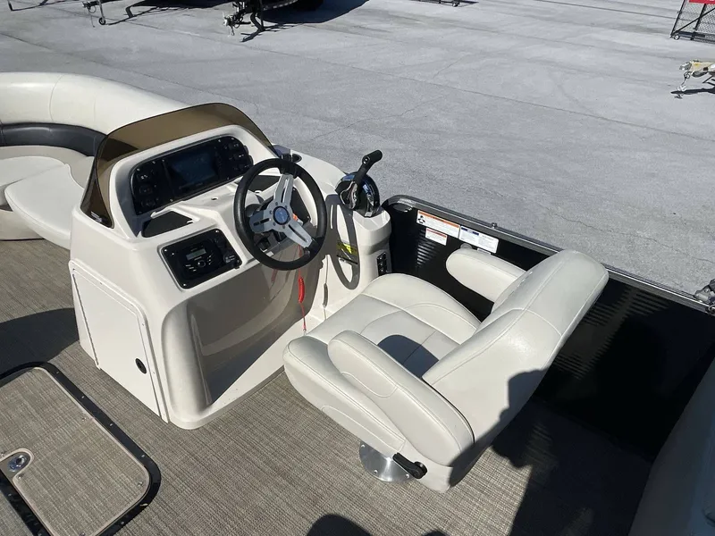 Slide: The Image of Manitou Aurora 2021 - 7