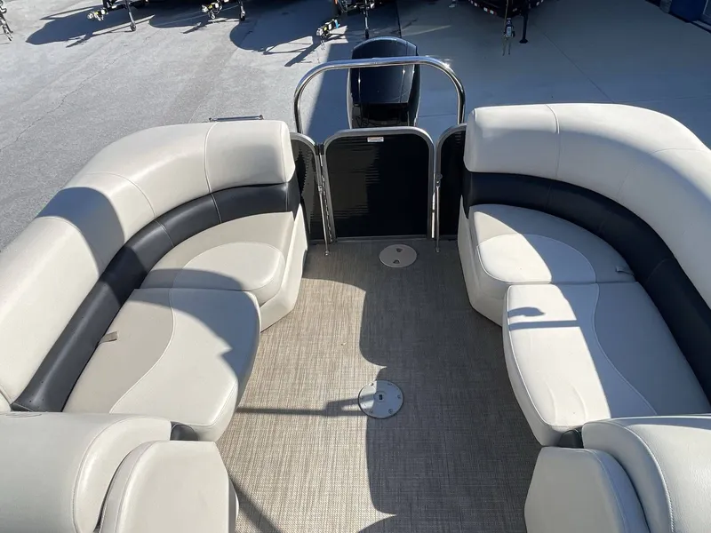 Slide: The Image of Manitou Aurora 2021 - 9