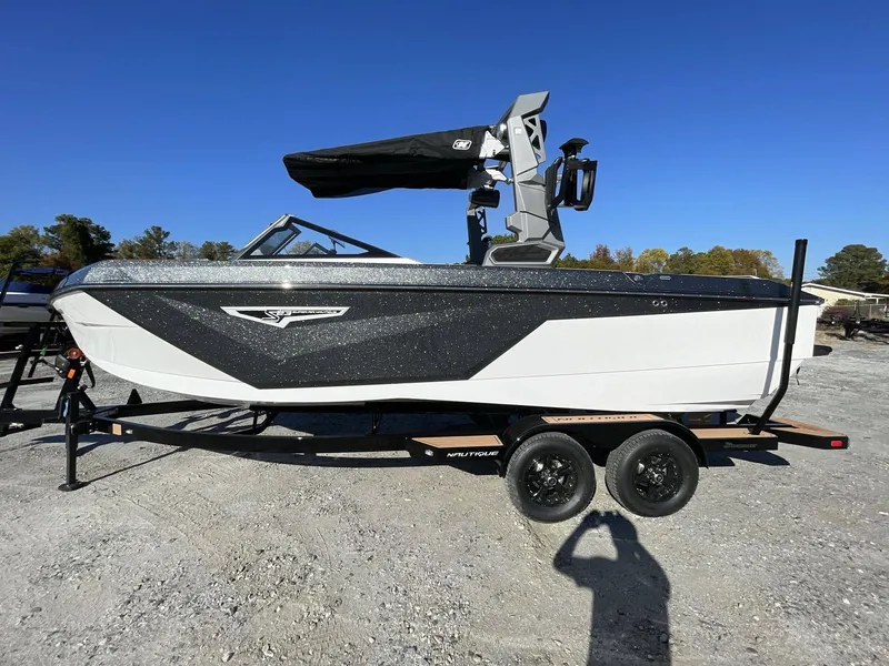 Slide: The Image of Nautique Super Air Nautique S23 2023 - 13