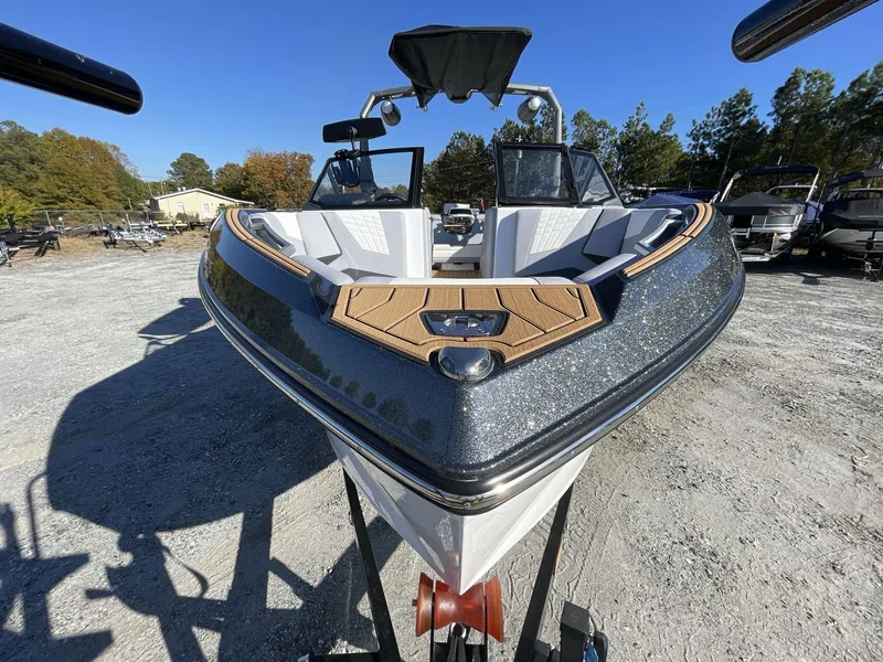 Slide: The Image of Nautique Super Air Nautique S23 2023 - 18