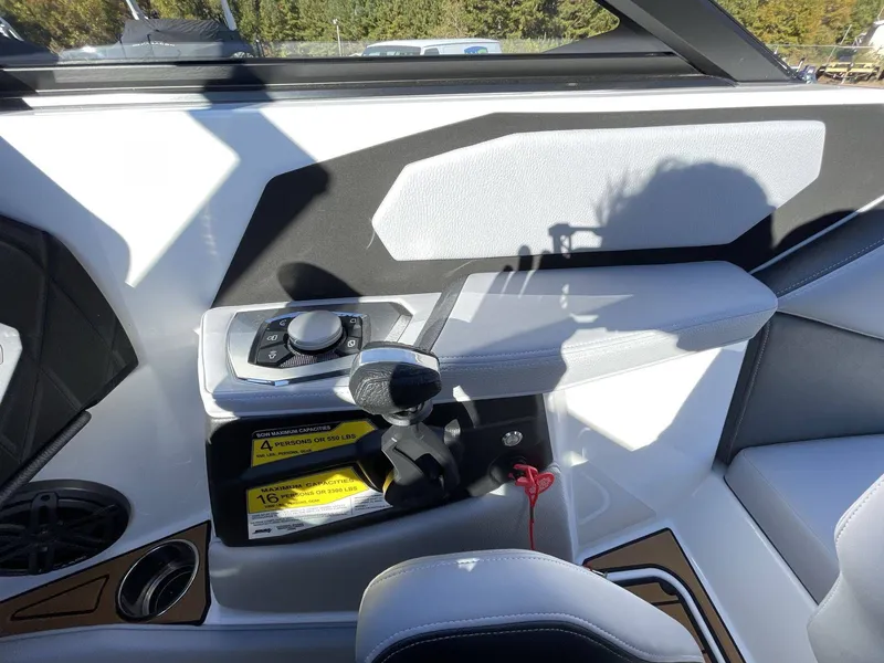 Slide: The Image of Nautique Super Air Nautique S23 2023 - 23