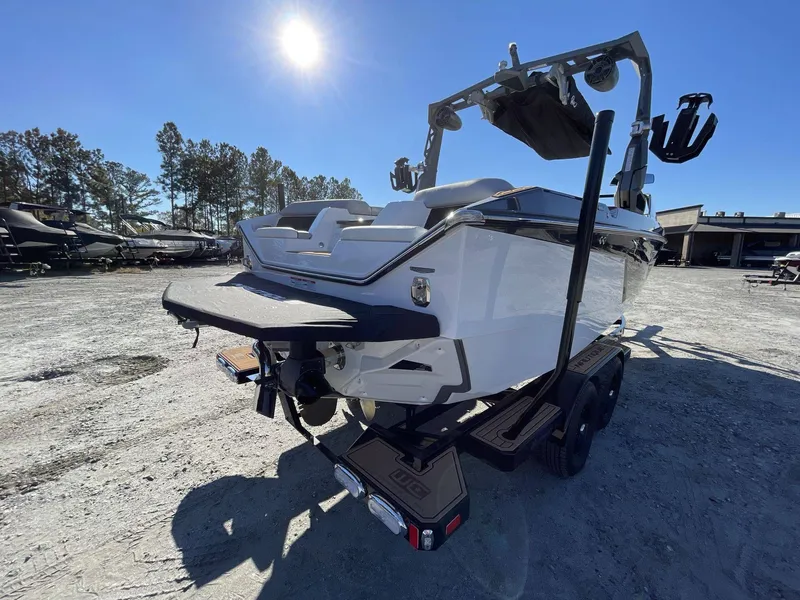 Slide: The Image of Nautique Super Air Nautique S23 2023 - 3