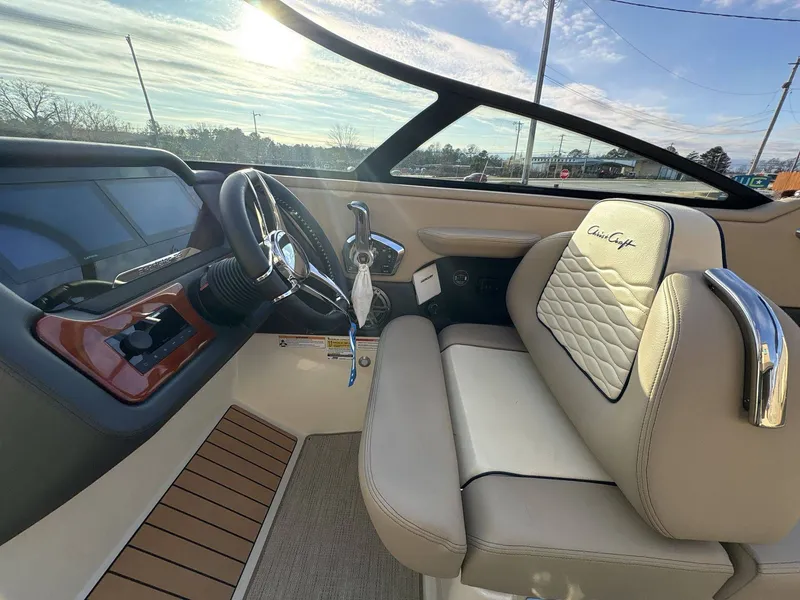 Slide: The Image of Chris-Craft 25 Sportster 2025 - 13