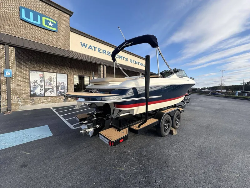 Slide: The Image of Chris-Craft 25 Sportster 2025 - 25