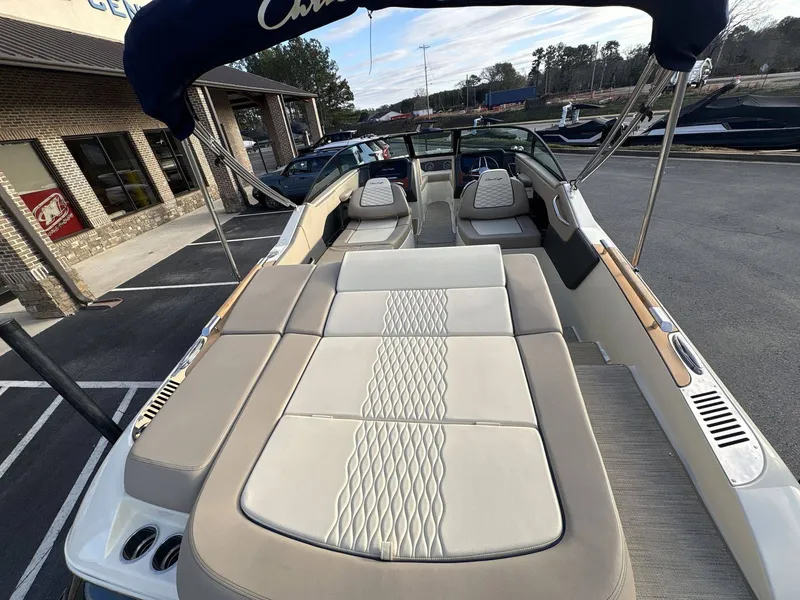 Slide: The Image of Chris-Craft 25 Sportster 2025 - 26