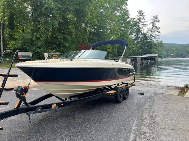 Slide: The Image of Chris-Craft 25 Sportster 2025 - 39