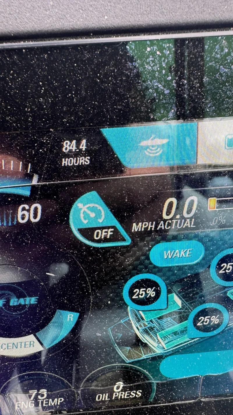 Slide: The Image of Malibu Wakesetter 20 VTX 2019 - 10