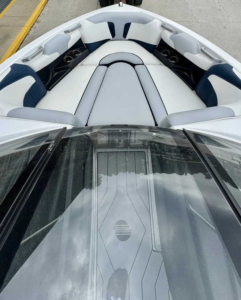 Slide: The Image of Malibu Wakesetter 20 VTX 2019 - 6