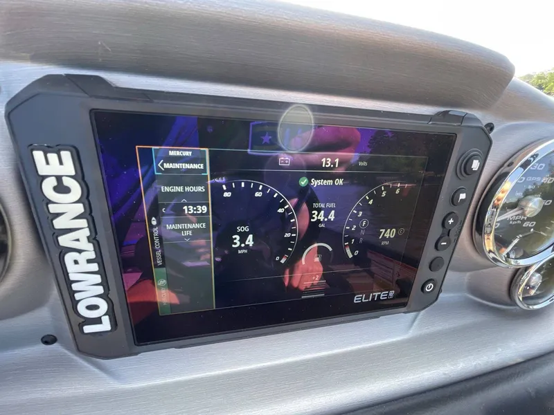 Slide: The Image of South Bay 525 RS Arch 2023 - 10