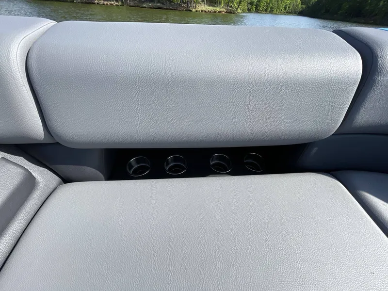 Slide: The Image of South Bay 525 RS Arch 2023 - 14