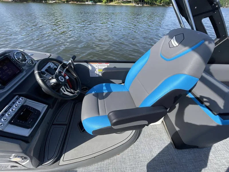 Slide: The Image of South Bay 525 RS Arch 2023 - 18