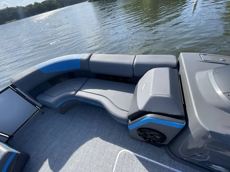 Slide: The Image of South Bay 525 RS Arch 2023 - 23